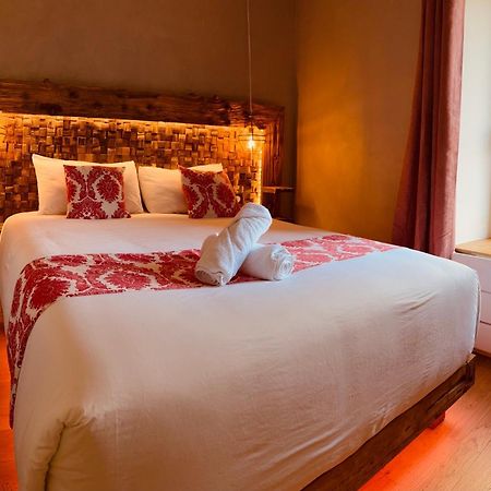 Le Moulin Du Guy, Proche Du Puy Dufou Bed & Breakfast Chanverrie ภายนอก รูปภาพ