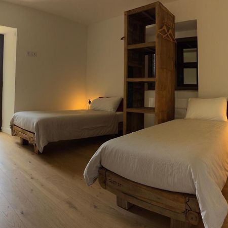 Le Moulin Du Guy, Proche Du Puy Dufou Bed & Breakfast Chanverrie ภายนอก รูปภาพ