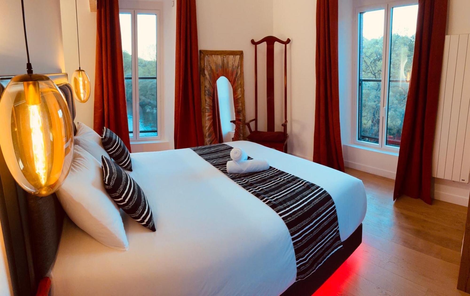 Le Moulin Du Guy, Proche Du Puy Dufou Bed & Breakfast Chanverrie ภายนอก รูปภาพ