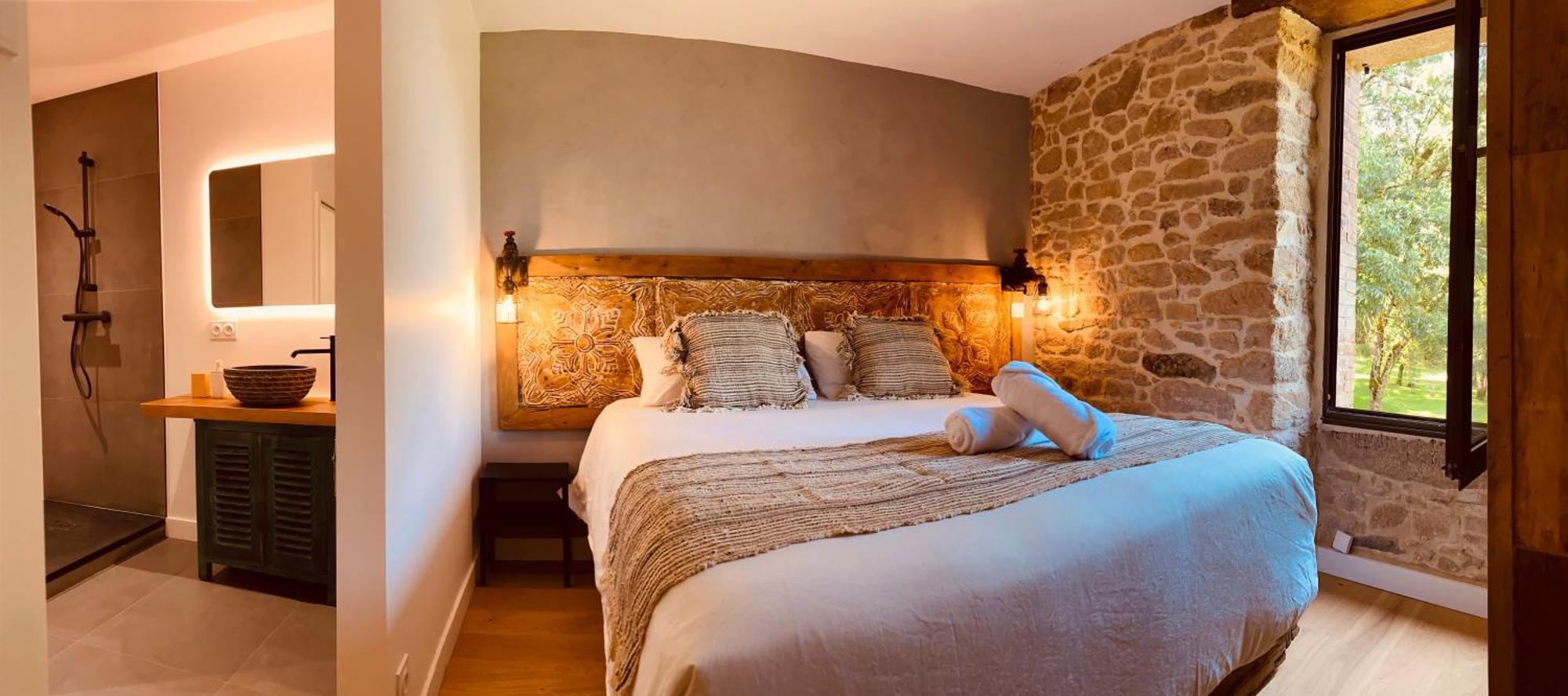 Le Moulin Du Guy, Proche Du Puy Dufou Bed & Breakfast Chanverrie ภายนอก รูปภาพ