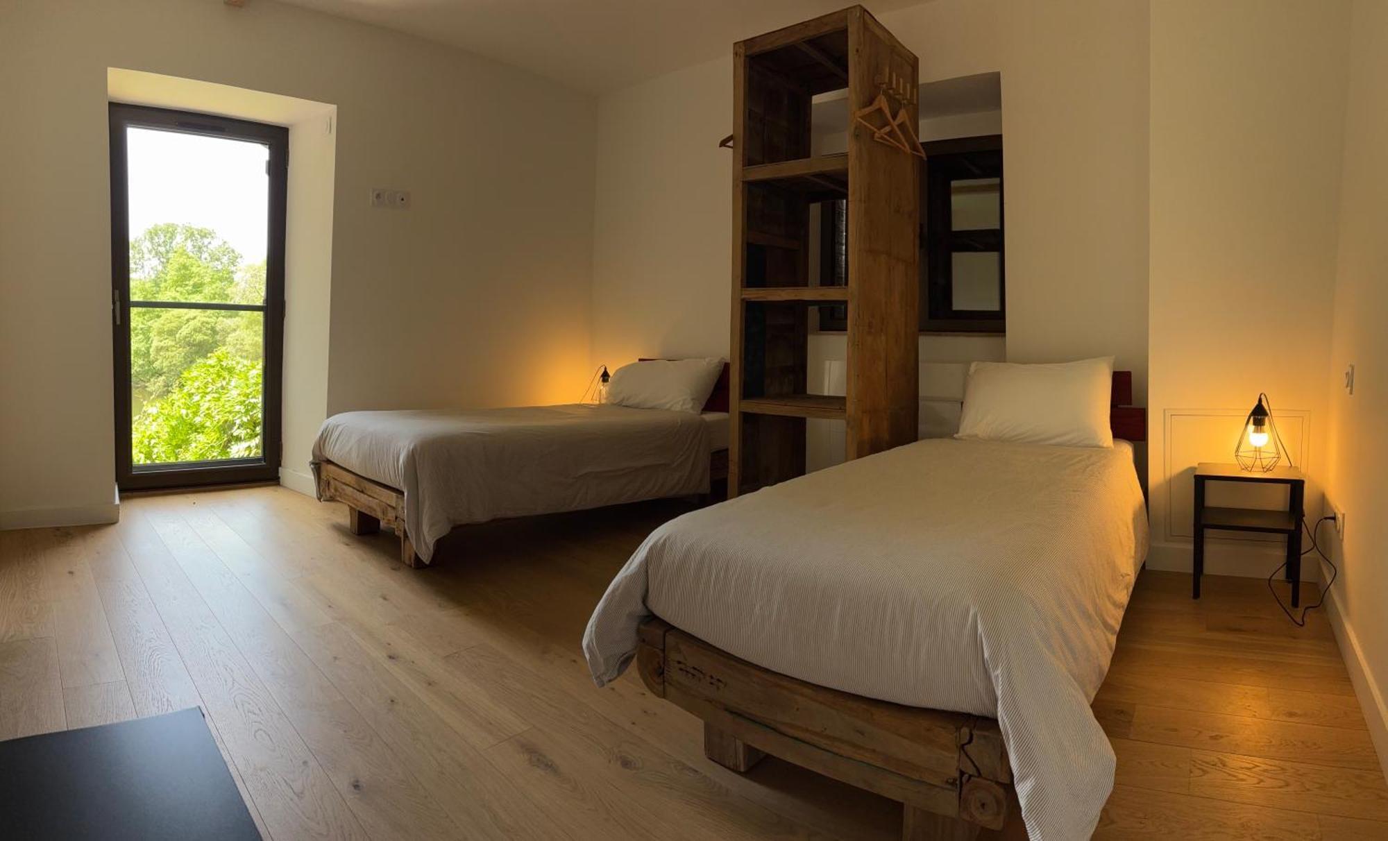 Le Moulin Du Guy, Proche Du Puy Dufou Bed & Breakfast Chanverrie ภายนอก รูปภาพ